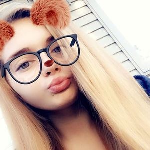 Meet your Posher, Rhiannon